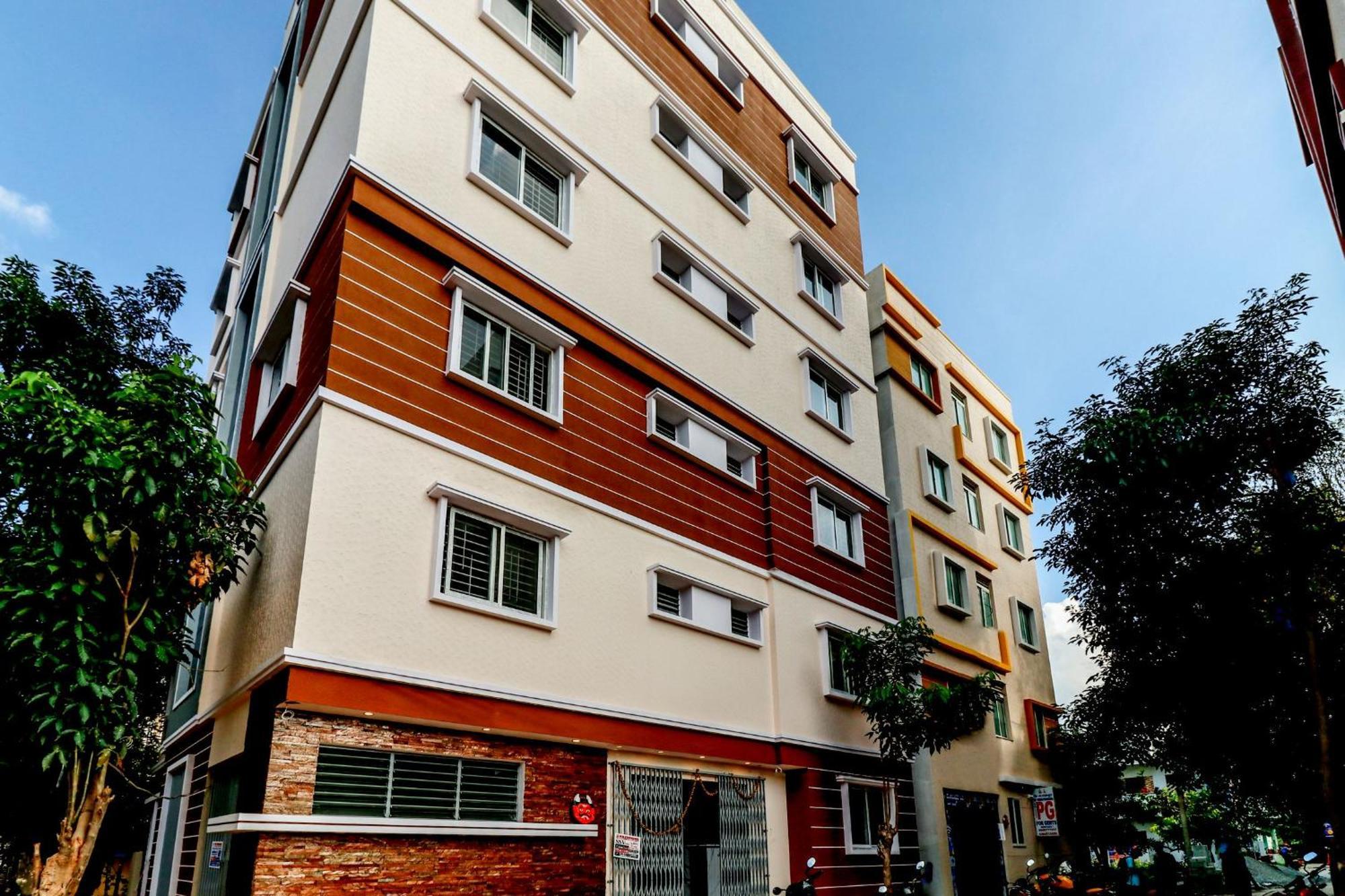 Capital O N R Residency Hotel Yelahanka Exterior photo